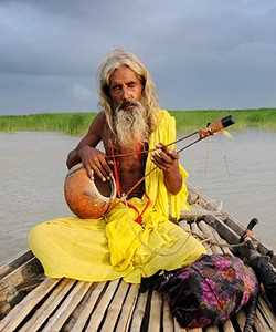 ভবে মানুষ গুরু নিষ্ঠা যার সর্বসাধন সিদ্ধ হয় তার ।